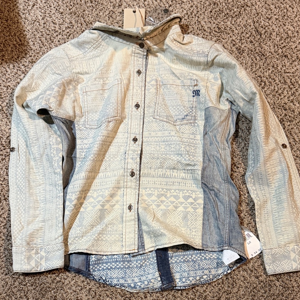 Miss Me Light Blue and Cream Geometric Button Down Shirt